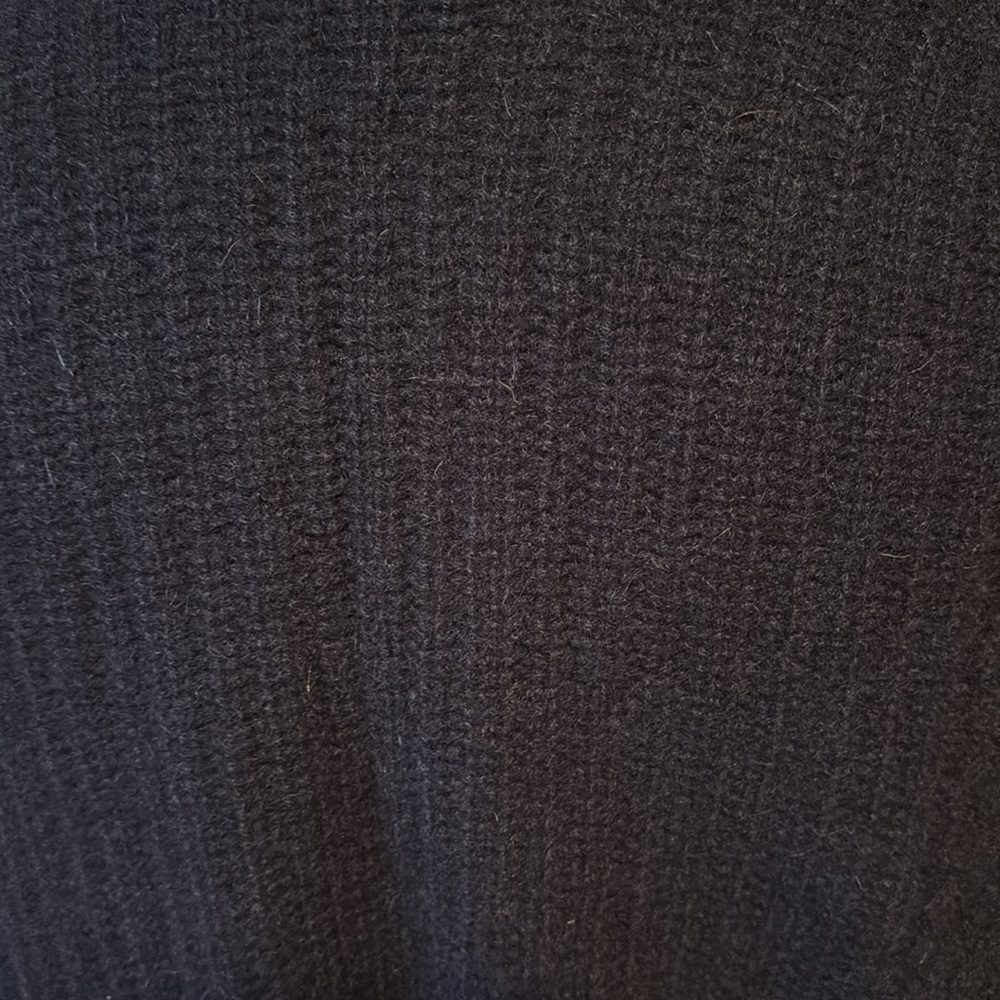 360 Cashmere Sweater - Picture 4 of 6